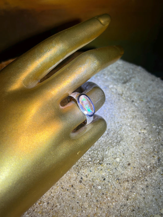 Opal opulent Metallic 14mm x 8mm Sterlingsilberring deutsche Handarbeit