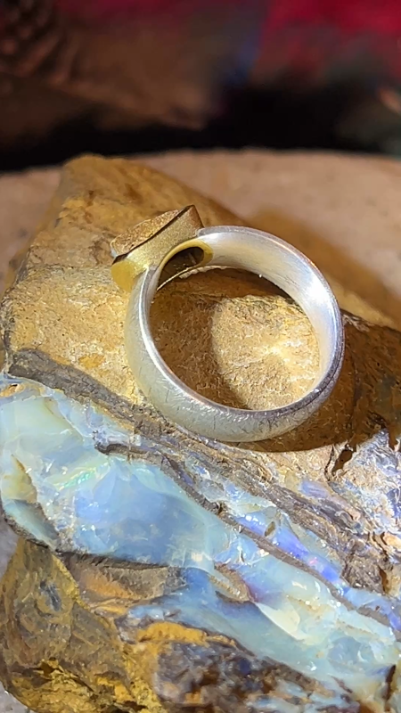 Matrix Gebirge grün rot Boulder Opal Ring