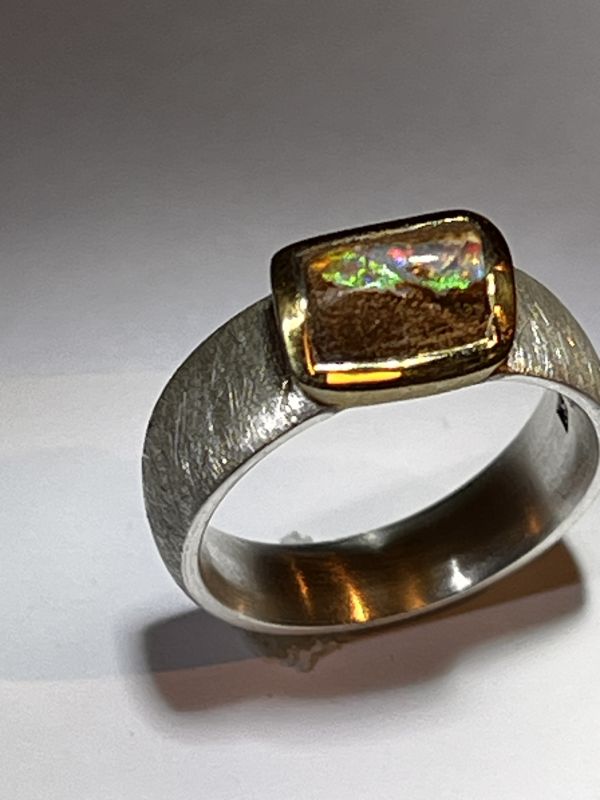 Matrix Gebirge grün rot Boulder Opal Ring