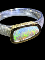 Edelopal Orange Grün metallic Ring in Silber mit vergoldeter Fassung