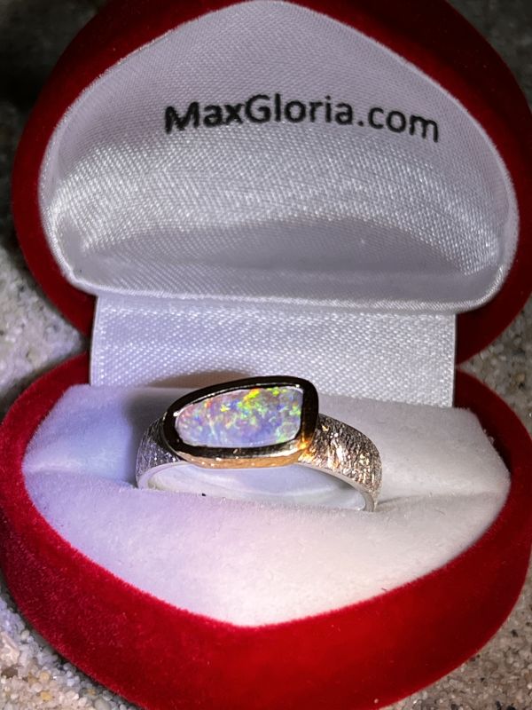 Edelopal Orange Grün metallic Ring in Silber mit vergoldeter Fassung