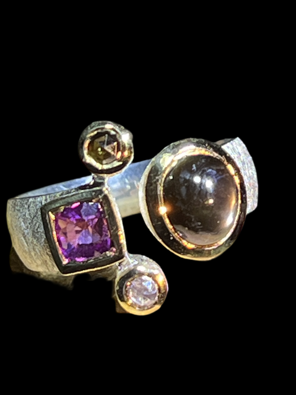 Schwarz Violettes Spiel Ring in Silber mit teilvergoldeter Fassung
