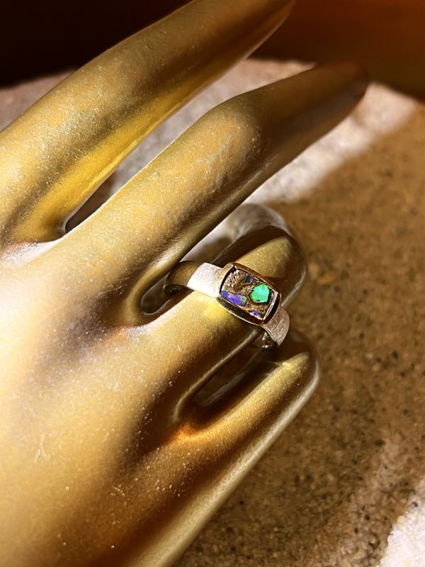 Boulder Opal Pfauengrün Ring