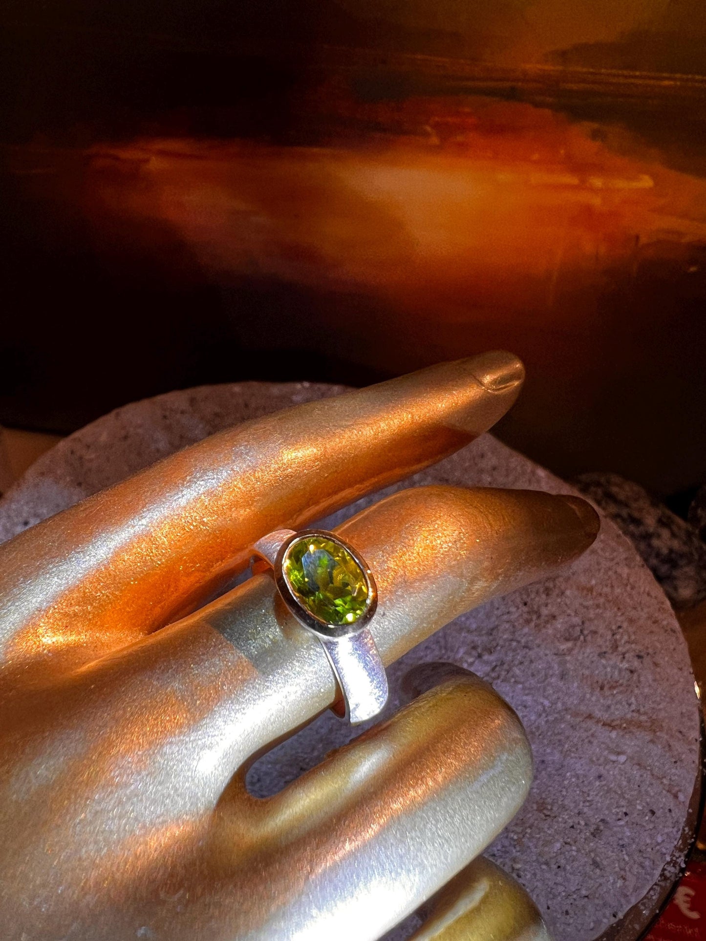 Peridot Sonne Ring in Silber mit teilvergoldeter Fassung