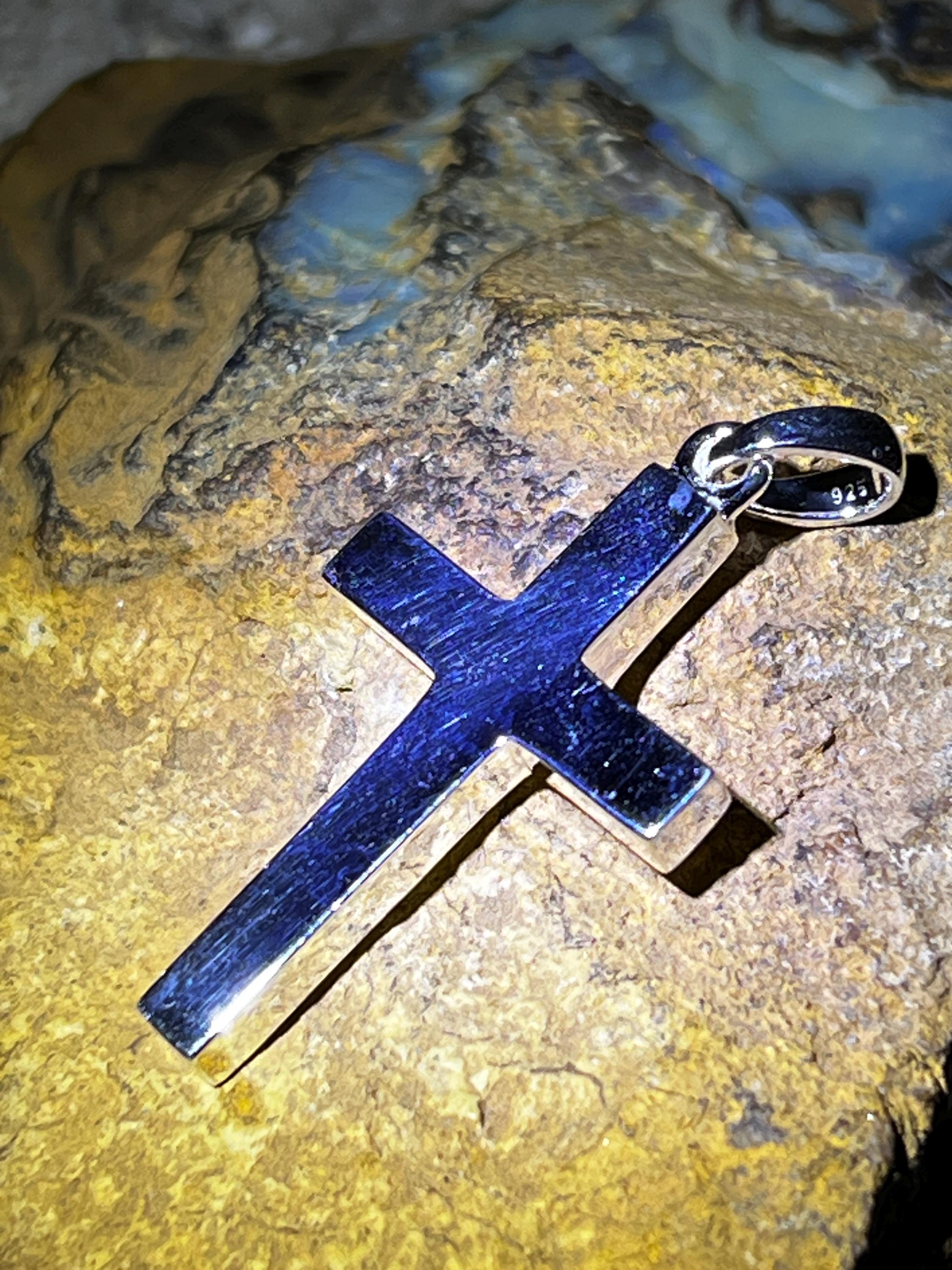 Sterlingsilber Kreuz mit natürlichem Schwarzopal 18kt Goldvermeilfassung deutsche massive Arbeit