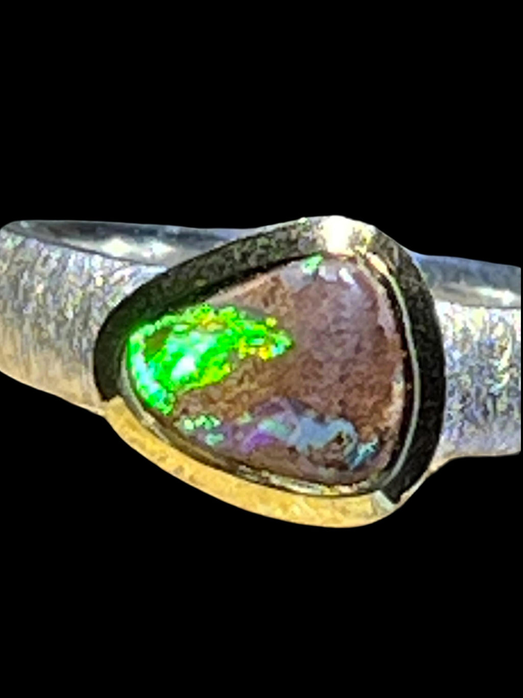Naturopal aus Andamooka Sterlingsilber mit 18kt Goldvermeil Fassumg