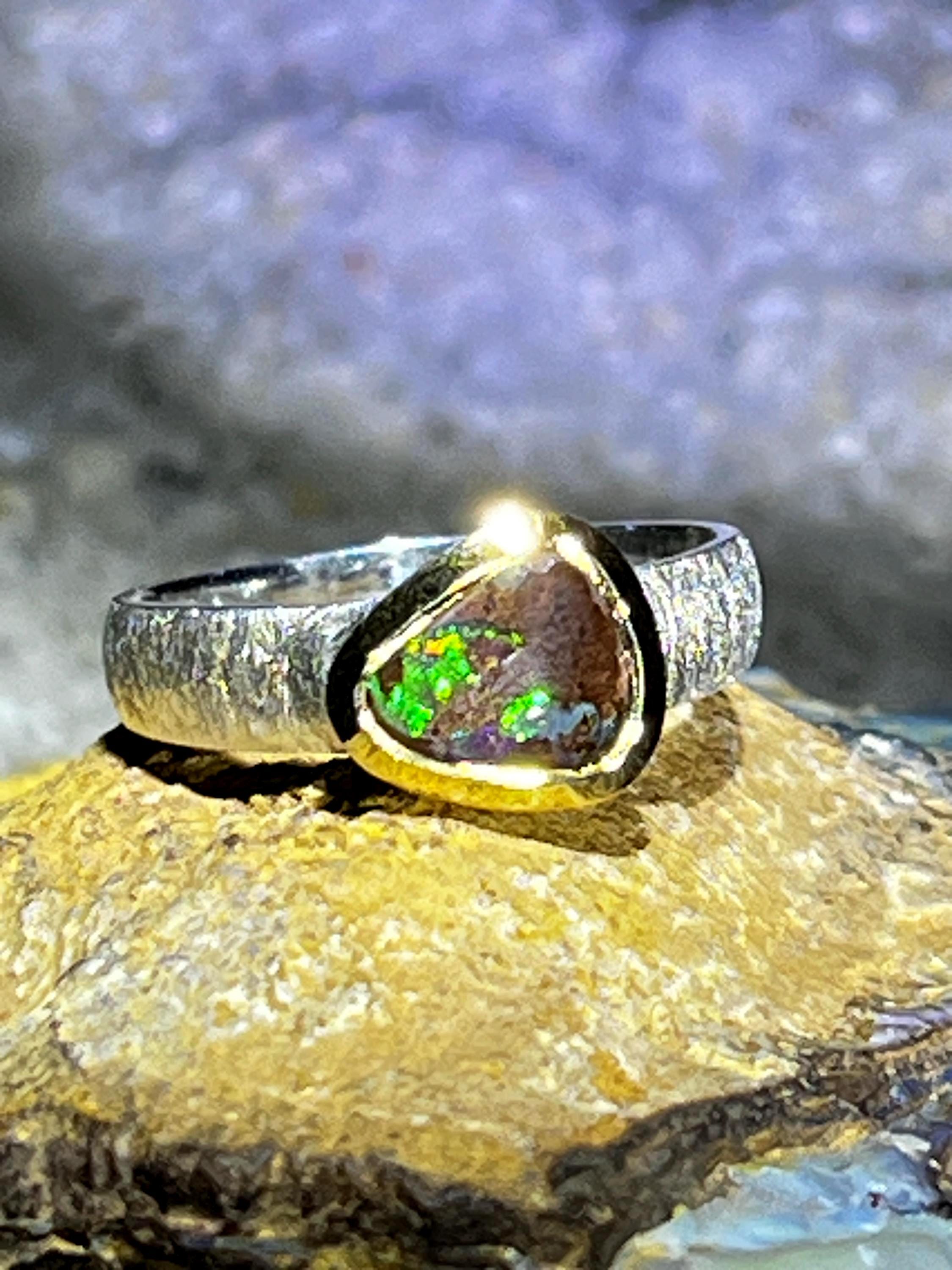 Naturopal aus Andamooka Sterlingsilber mit 18kt Goldvermeil Fassumg