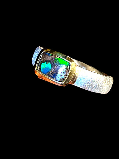 Wochenend Preis  Natürlicher australischer Boulder Opal aus Andamooka 18kt Vermeilfassung Sterling Silberring