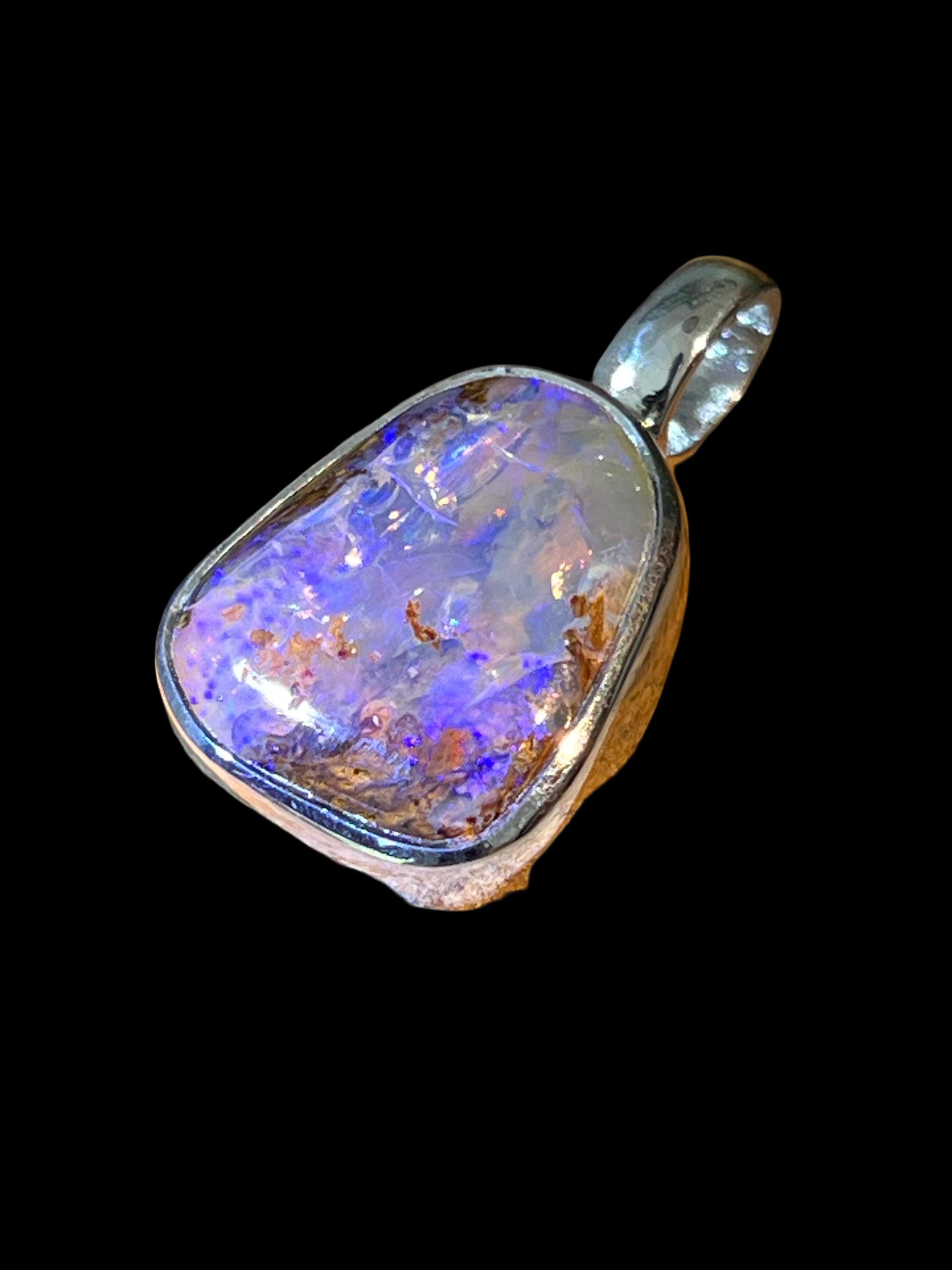 Opalviolett Kristallanhänger in Sterlingsilber