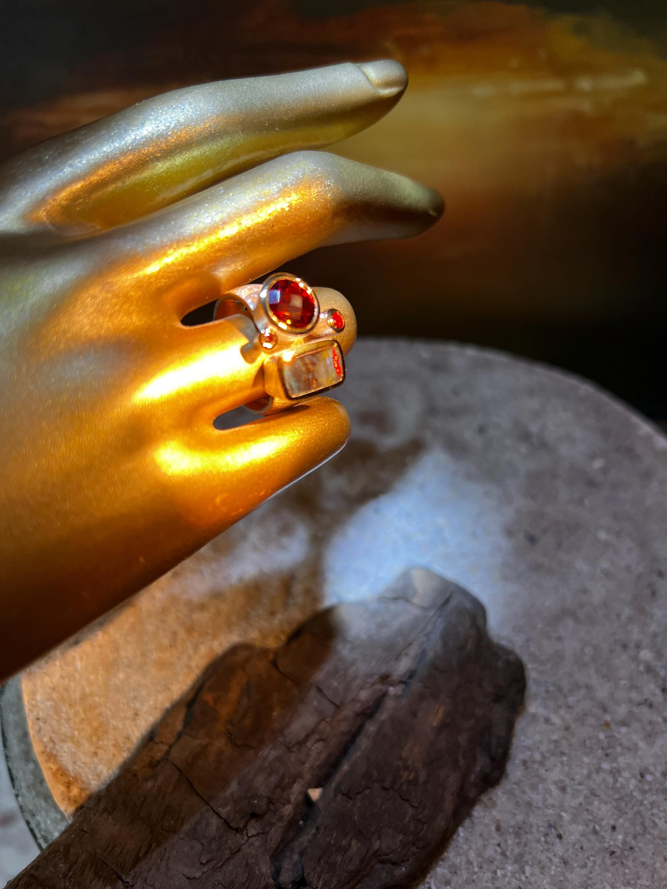 Gustav Klimt Opal mit Madagaskar Turmalin Ring in Sterlingsilber und 18Kt Gold Vermeil Fassung  deutsche Handarbeit