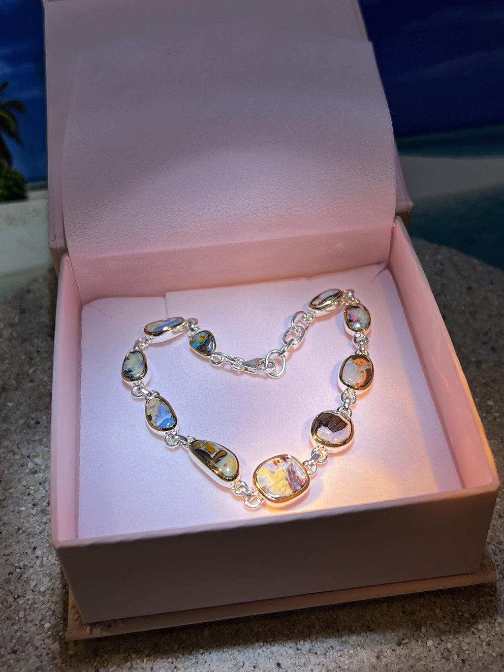 Australische Märchenbilder Boulder Opal Sterlingsilber Armband Goldvermeil Fassung 5micron deutsche Handarbeit