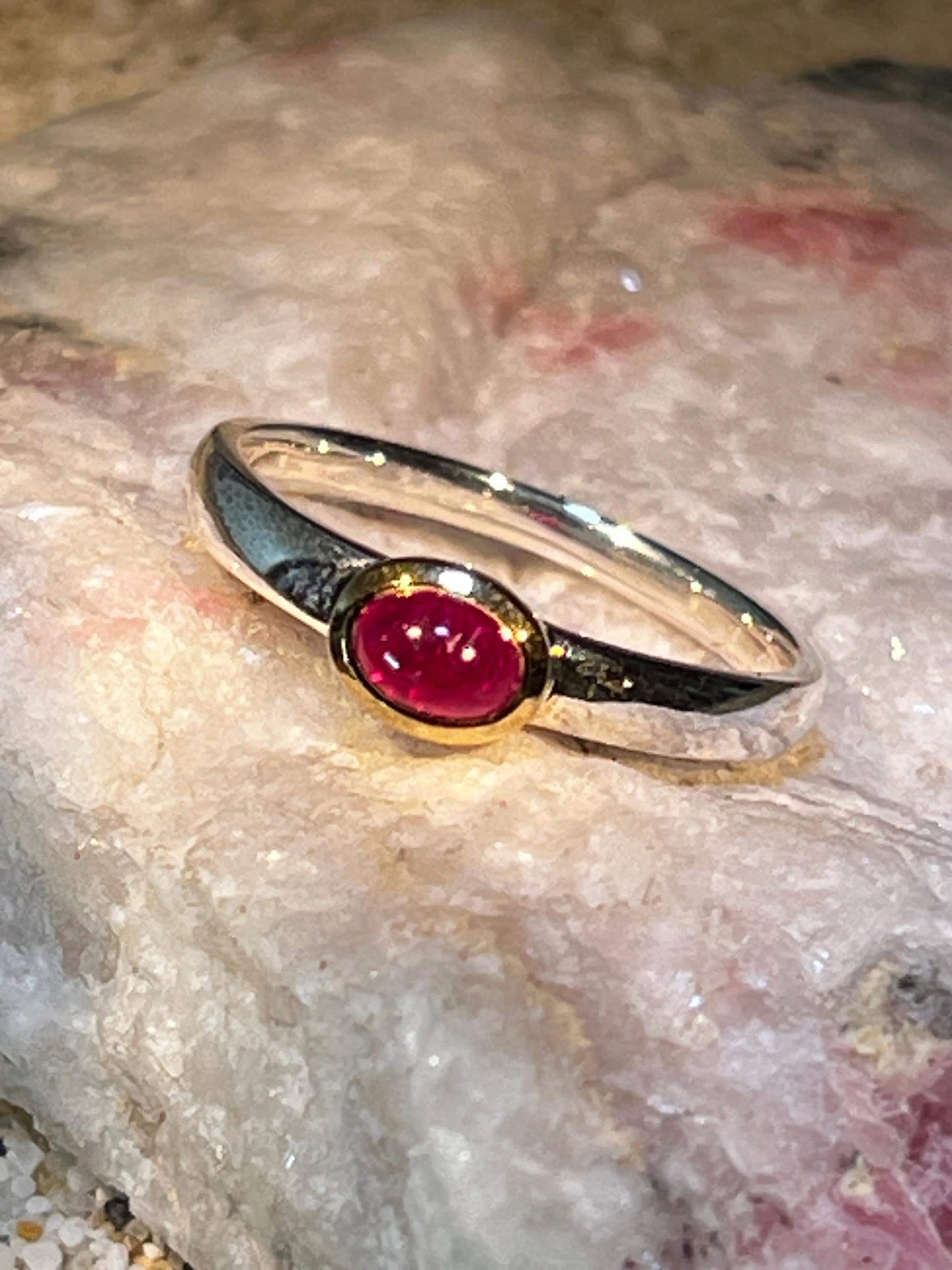 Mein Preis  Rubin in 18Kt Goldvermeil Fassung Minimalist Ring Sterling deutsche Qualitätsarbeit
