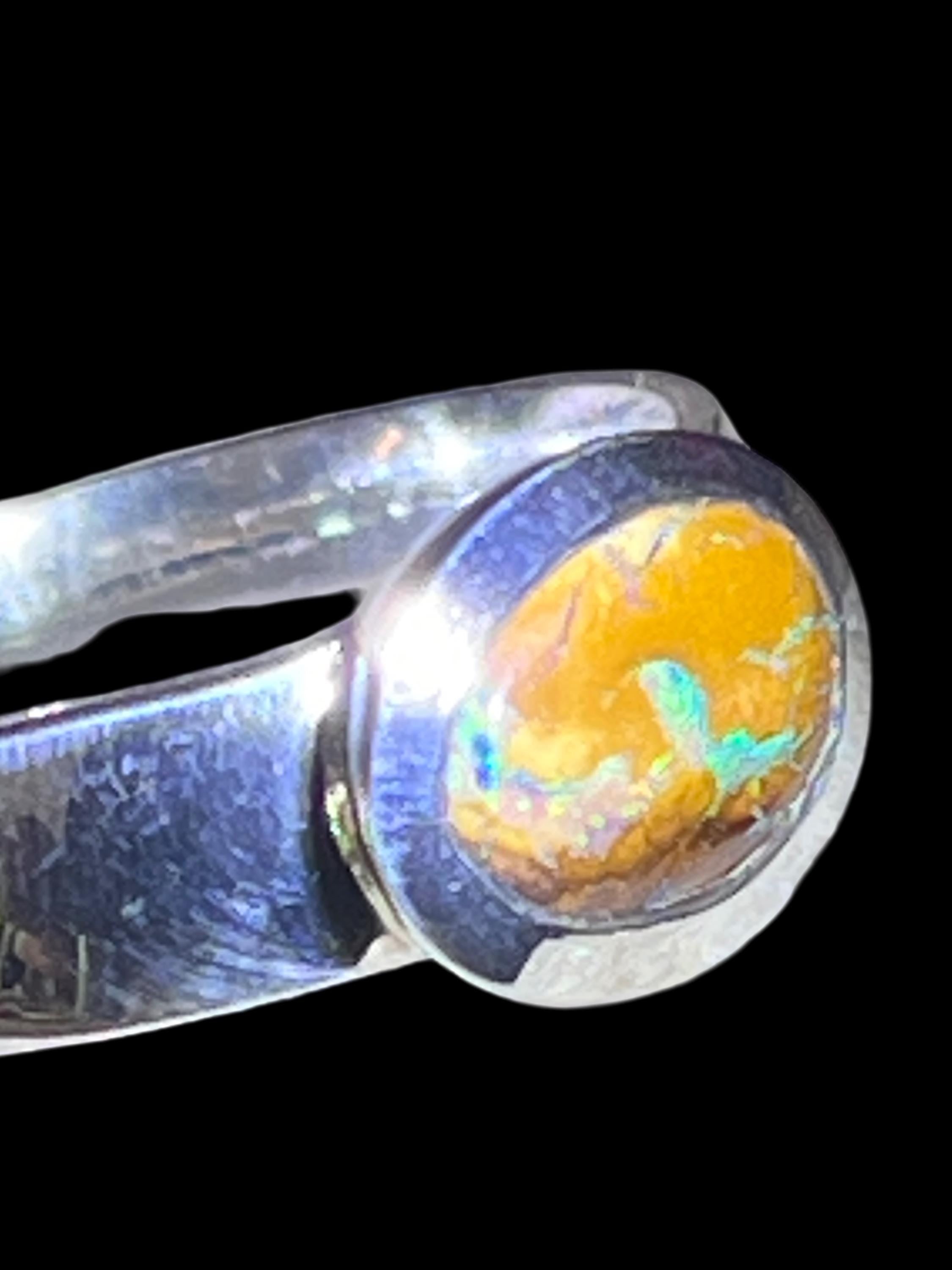 Boulder Opal natürliche Schönheit in schwerem Sterlingsilberring deutsche Handarbeit