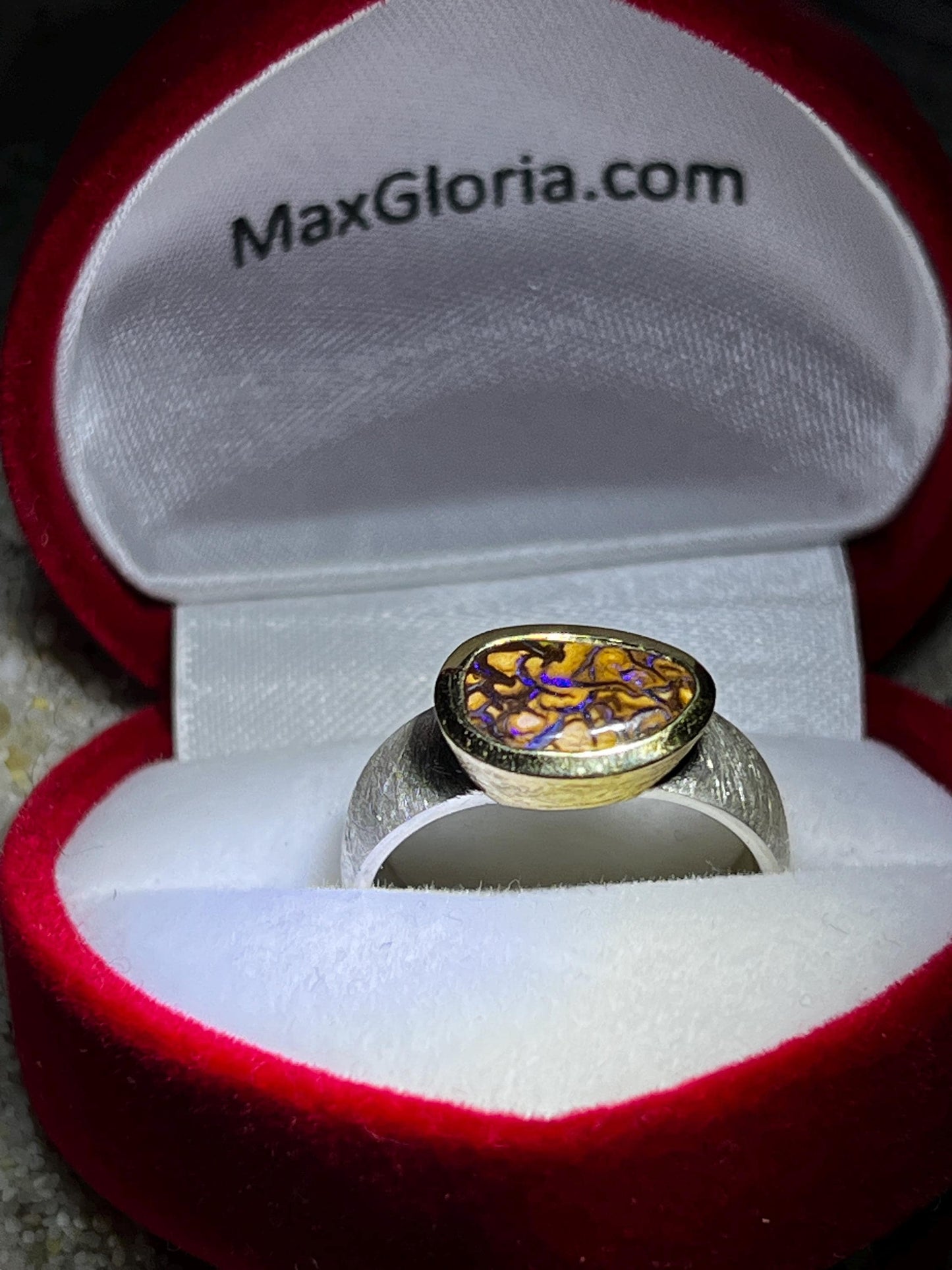Wochenend Preis Queensland Naturspur Opal in 18kt Goldvermeil Fassung im Sterlingsilber Ring deutsche Handarbeit