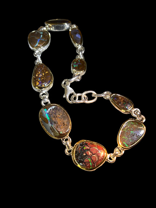 9 Boulder Opale in 18Kt Goldvermeil Fassung Gliederarmband deutsche Handarbeit