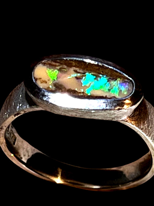 Opal opulent Metallic 14mm x 8mm Sterlingsilberring deutsche Handarbeit