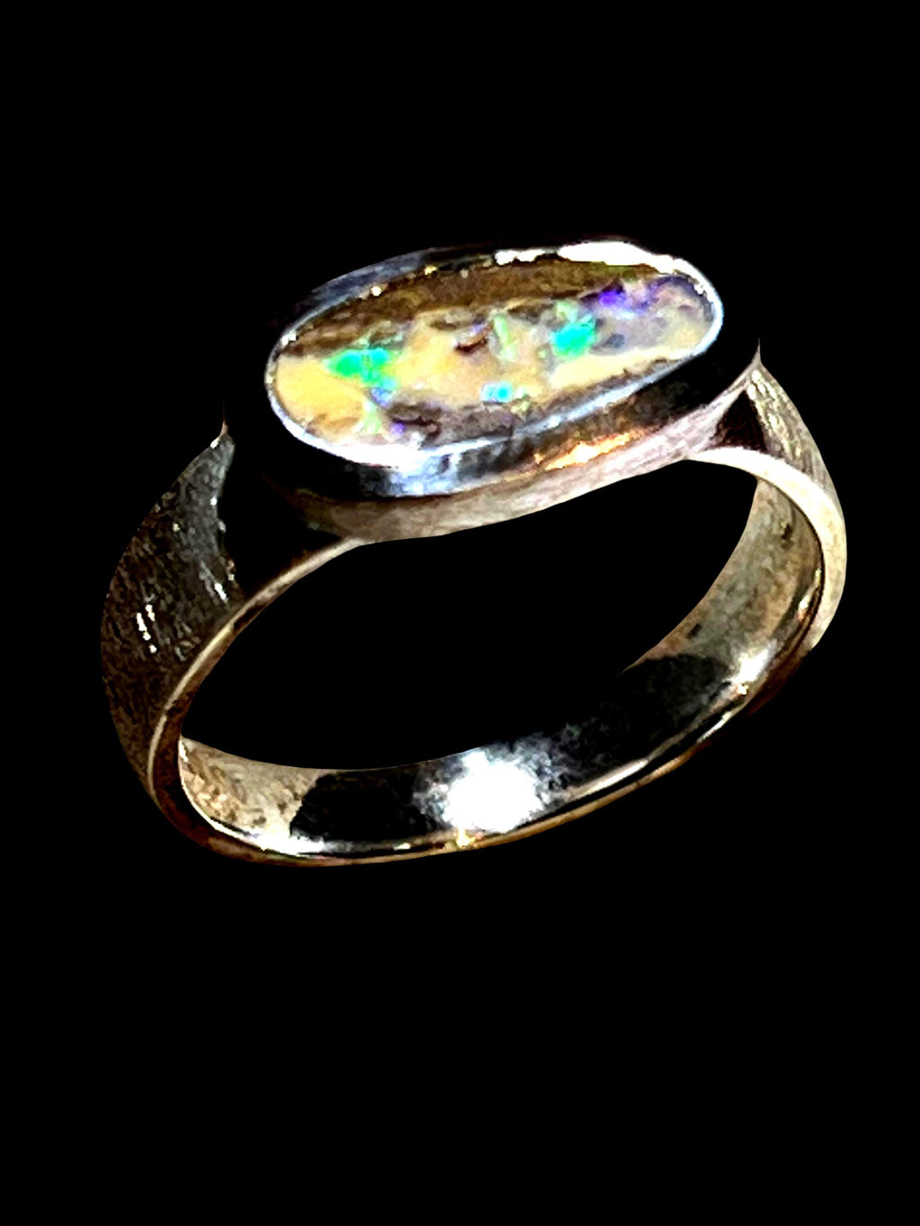 Opal opulent Metallic 14mm x 8mm Sterlingsilberring deutsche Handarbeit