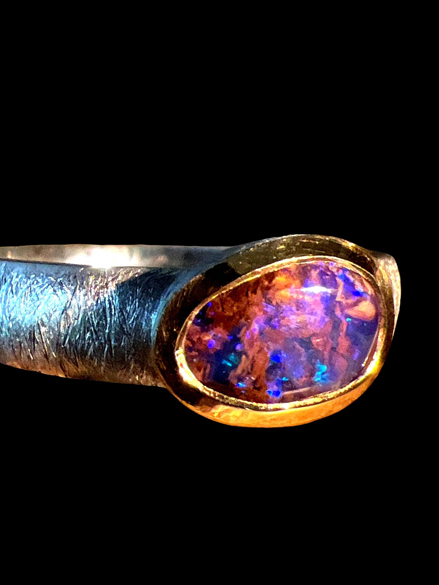Mein Preis  Blau roter Mond Opal 10mm x 7mm Ring in Sterlingsilber mit 18kt Goldvermeil Fassung deutsche Qualitätsarbeit