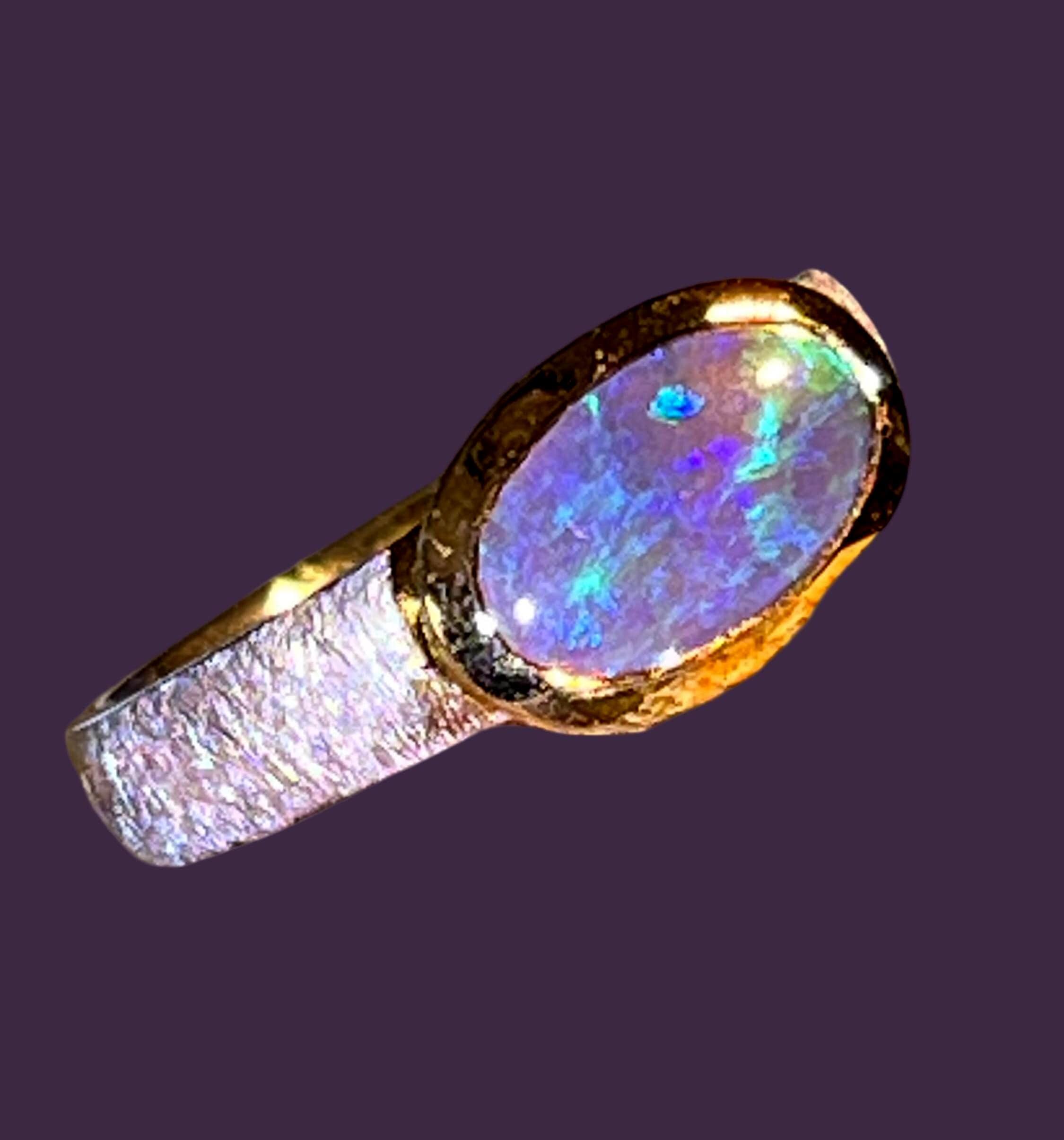 natürlicher Schwarzopal Tagespreis  aus Lightning Ridge Sterling Silberring 18kt Goldvermeilfassung deutsche Handarbeit