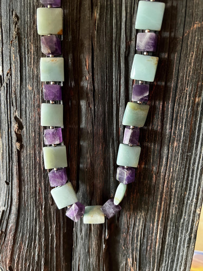 Amethyst und Andenopal Collier