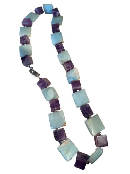 Amethyst und Andenopal Collier