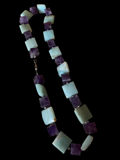 Amethyst und Andenopal Collier