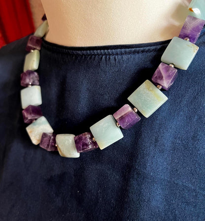 Amethyst und Andenopal Collier