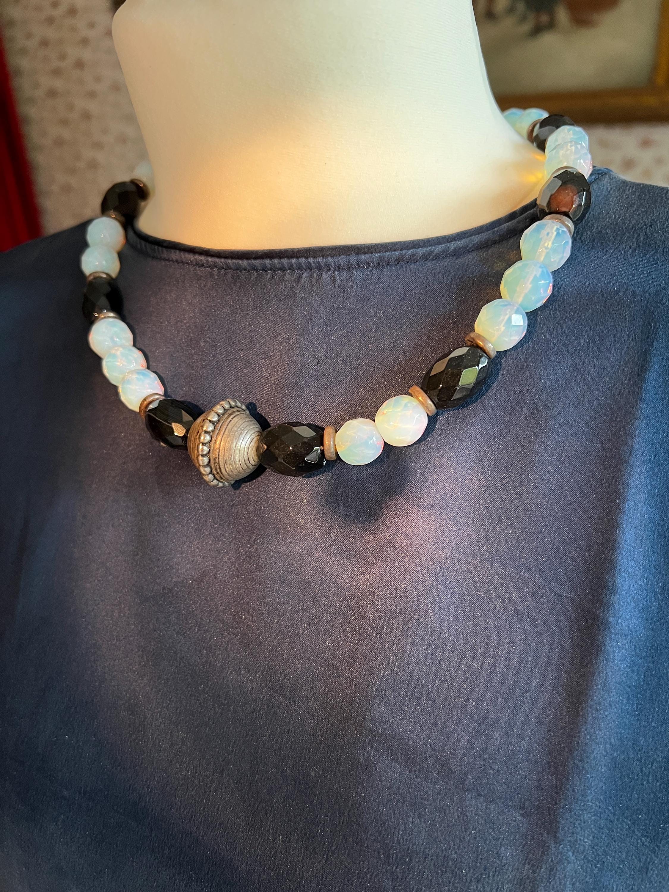 Onyx Opalglas Collier