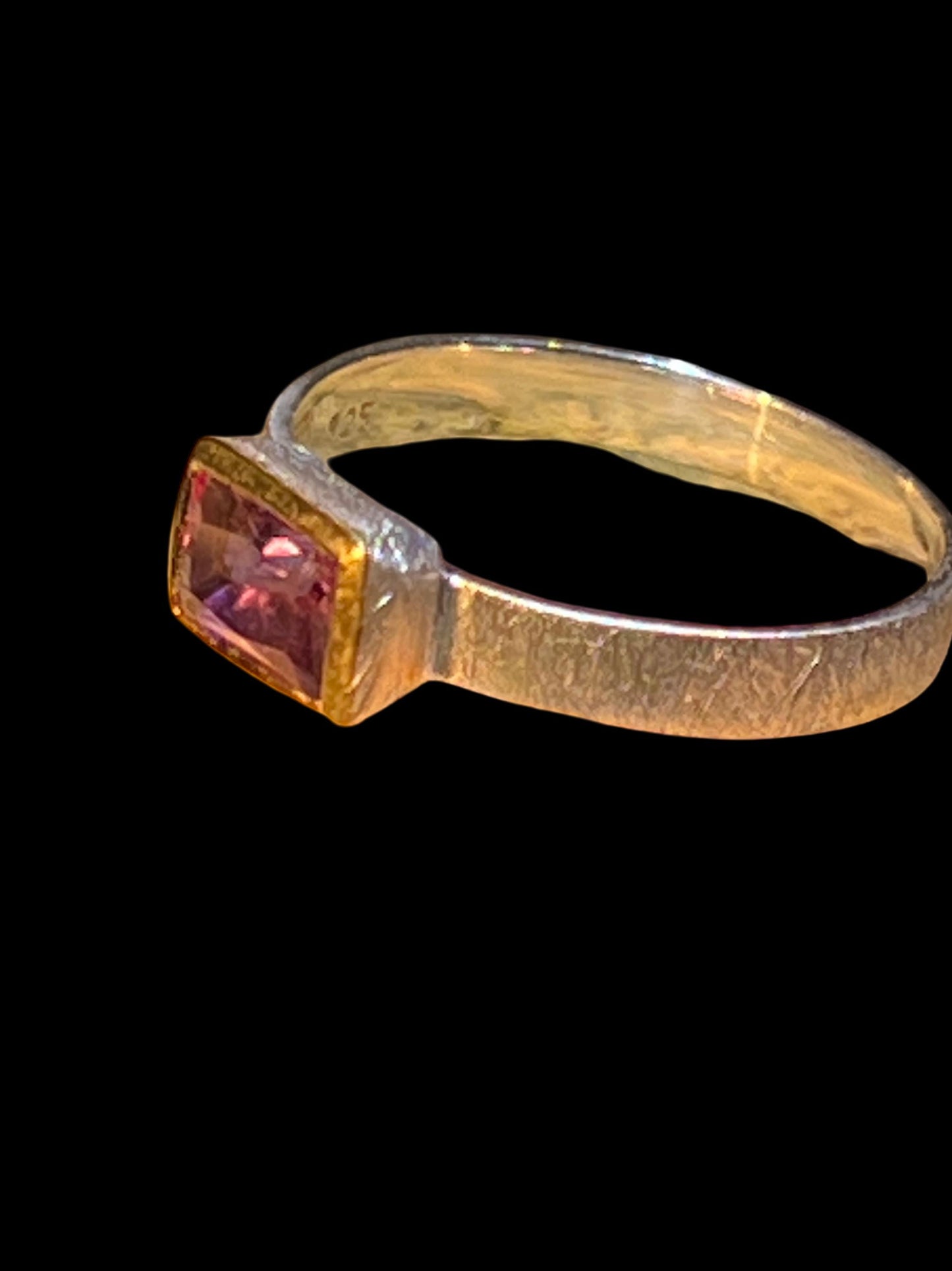 Amethyst in 18Kt Goldvermeil Designfassung Ring in Sterlingsilber