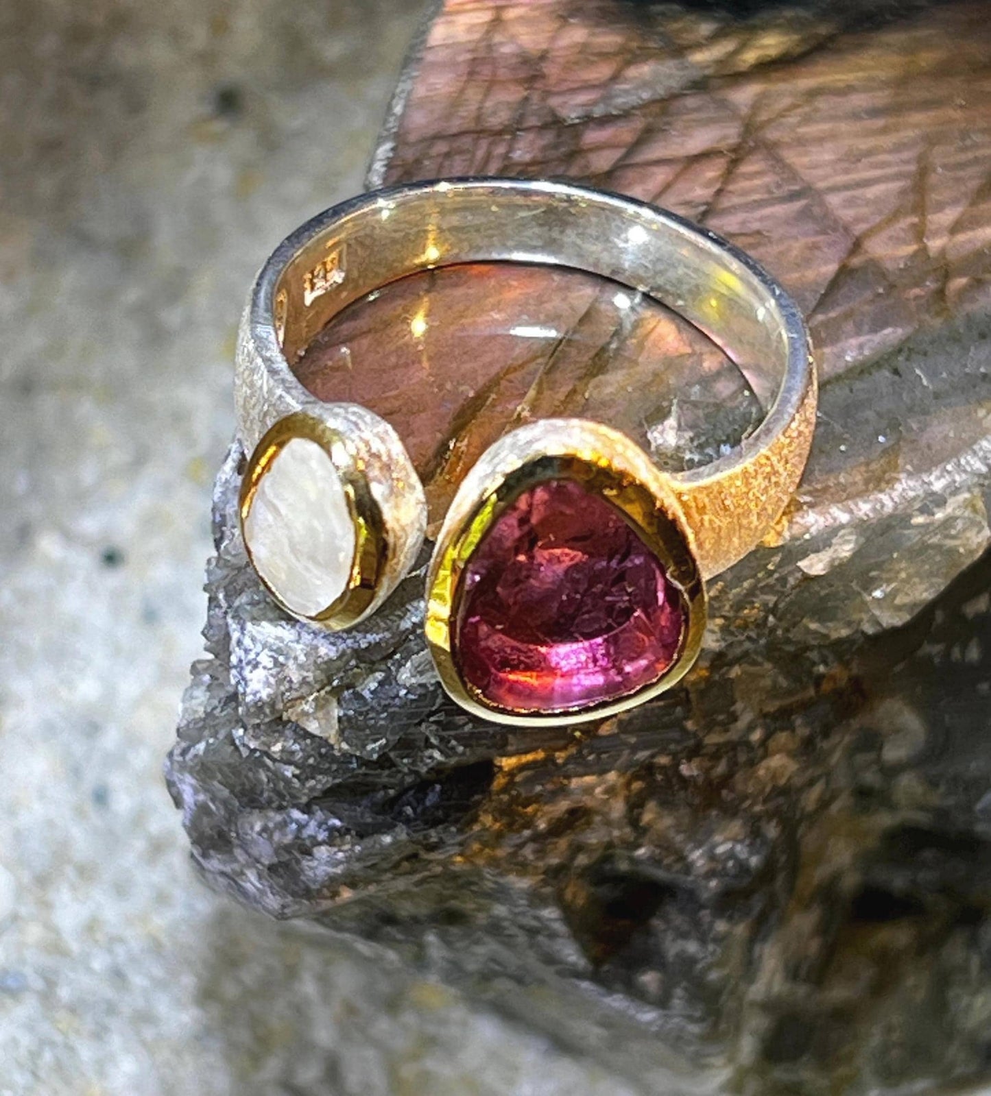 Wassermelonenturmalin und Naturperle in 18Kt Goldvermeil Fassung Ring in Sterling Silber