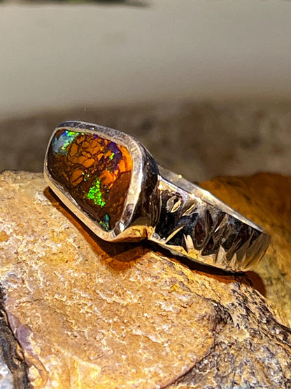 Boulder Opal geschwungene Matrix Ring in Sterling Silber