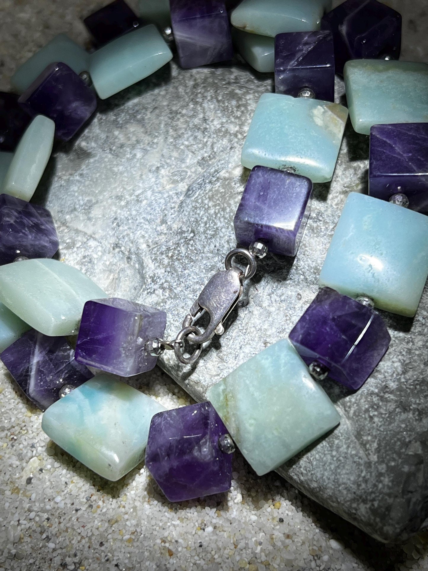 Amethyst und Andenopal Collier