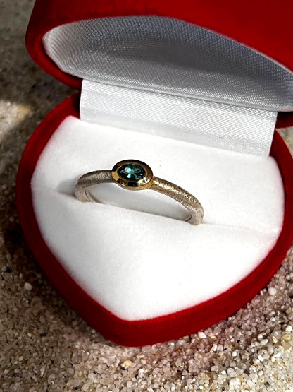 Indigolith Turmalin Ring in Silber mit 18Kt Goldvermeil Fassung