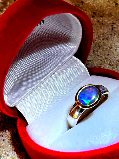 Schwarzopal Magie aus Lightning Ridge in 18kt Goldvermeil Fassung Sterlingsilberring deutsche Qualität