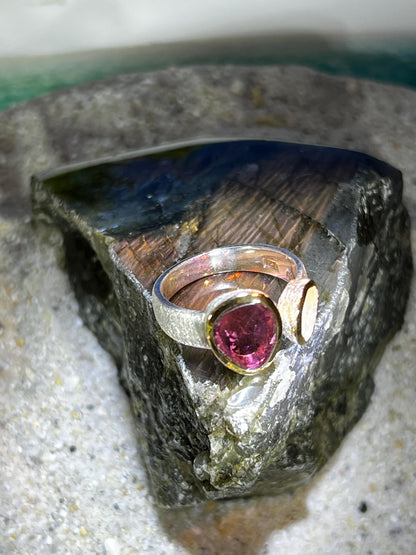 Wassermelonenturmalin und Naturperle in 18Kt Goldvermeil Fassung Ring in Sterling Silber