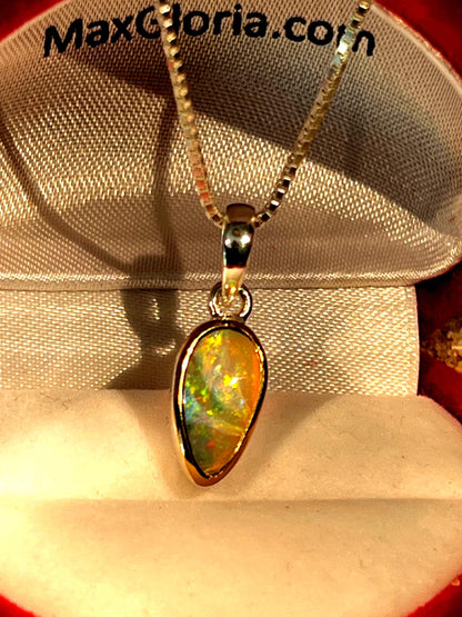 Mein Preis  Regenbogen Boulder Opal in 18Kt Goldvermeil Fassung Anhänger in Sterlingsilber