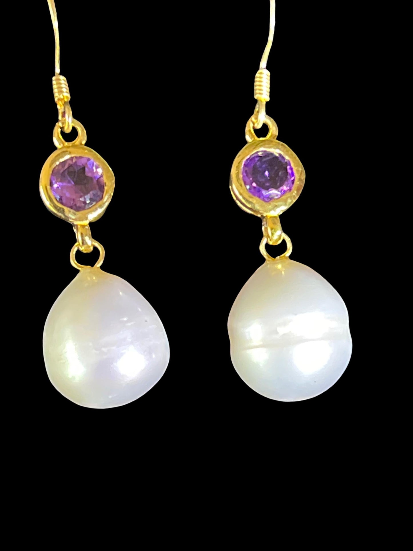 Naturperle an Amethyst in 18 Kt Goldvermail