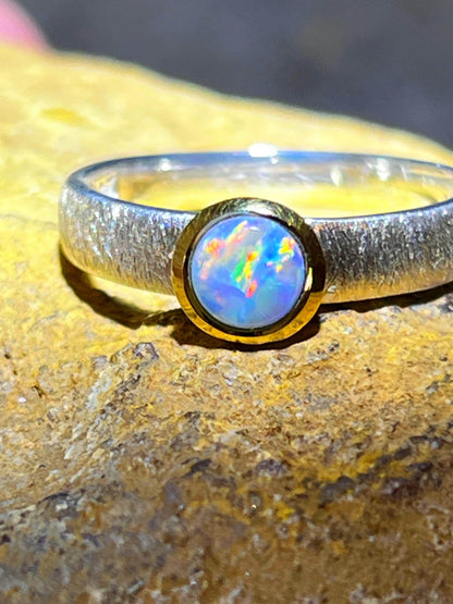 Mein Preis Australisches Farbspiel in 18kt Goldvermeil Fassung Sterlingsilber Ring