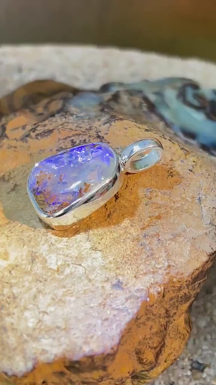 Opalviolett Kristallanhänger in Sterlingsilber