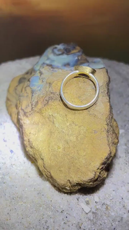 Wochenend Preis Queensland Naturspur Opal in 18kt Goldvermeil Fassung im Sterlingsilber Ring deutsche Handarbeit