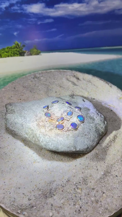 Opalarmband Opulent Blue Metallic Boulder Opal in 18Kt Goldvermeil Fassung