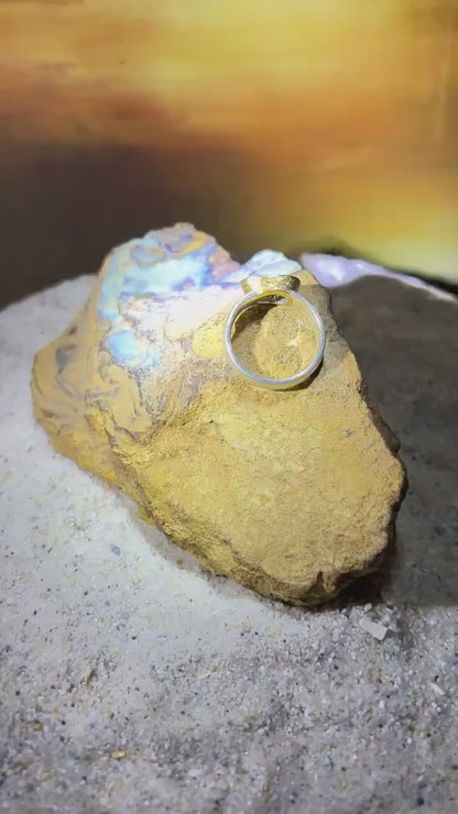 Wochenend Preis Queensland Naturspur Opal in 18kt Goldvermeil Fassung im Sterlingsilber Ring deutsche Handarbeit